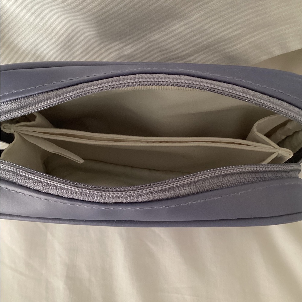 COPY - MARY KAY MAKE-UP TRAVEL BAG - Picture 5 of 9